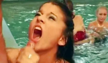 Hai classy ladies, xé lừa trong một nhóm nhận phim sex không che nhật bản được hai tay và cao với một môn nắm tay với một nắm tay