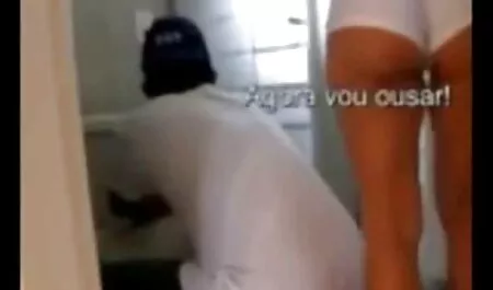 Cố jav nhật bản không che gắng trên quần áo mới