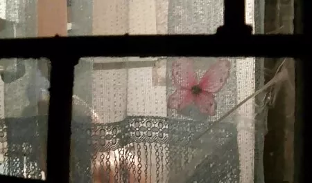 Người phụ nữ nga đã đi từ phòng ngủ đến tầng thứ hai, và khi các người thấy cô ta, ngay lập tức anh bắt đầu hôn cô ấy đàn và đặt tay trong âm hộ của cô, nhưng cô muốn tất cả và người đàn ông không thể chống phim sex không che nhật bản lại sự cám dỗ như vậy nữa.