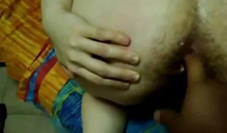 Một rất nhỏ và mỏng cô gái sex không che gái xinh nhật bản châu Á không giấu trong số của Bố thất cho một thời gian dài.