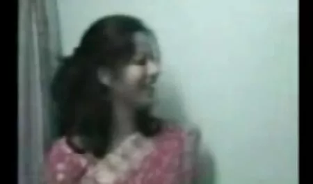 Nghịch ngợm sex nhat ban khong che cô gái